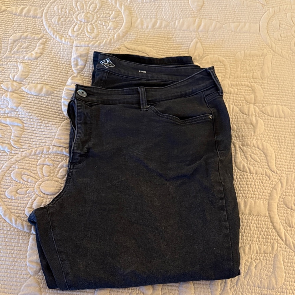 St. John's Bay Dark Blue Straight Leg Jeans (short/petite length)